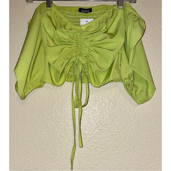 Boohoo Ruched Crop Top - Picture 3 of 9